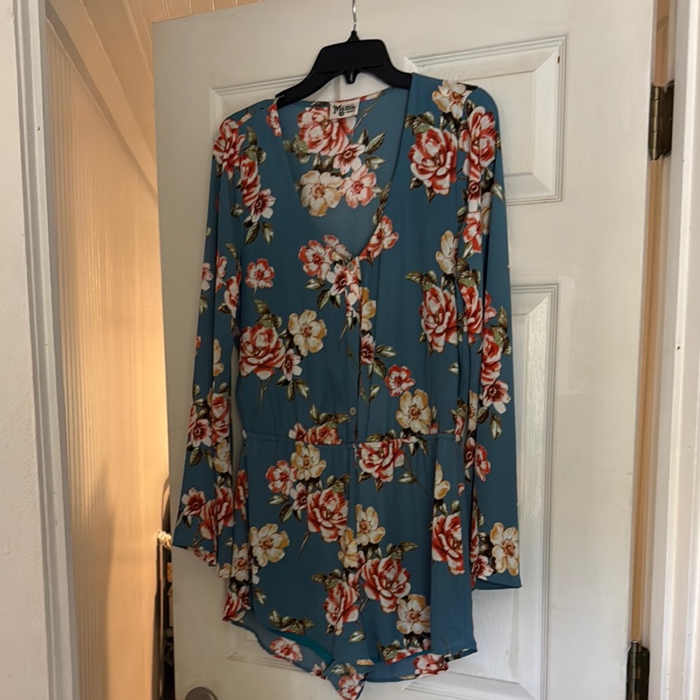 Chic Floral Print Romper
